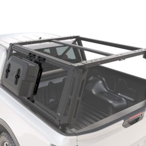 Kit de água Pro Bed 20L Front Runner instalado lateralmente num sistema de carga 4x4